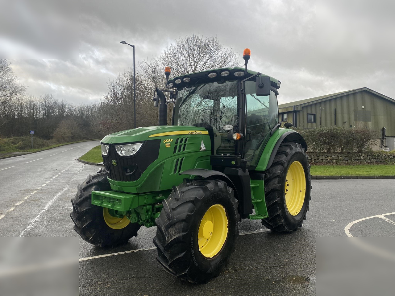 2012 JOHN DEERE 6125R - Tractor: afbeelding 2 2012 JOHN DEERE 6125R - Tractor: afbeelding 2