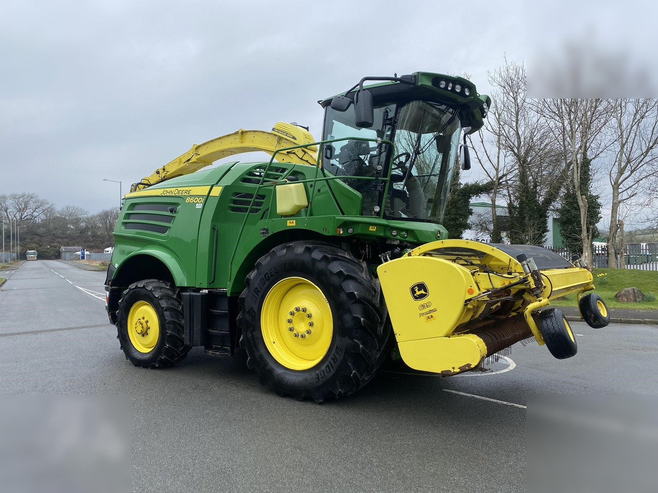 2020 JOHN DEERE 8600 - Hakselaar: afbeelding 2 2020 JOHN DEERE 8600 - Hakselaar: afbeelding 2