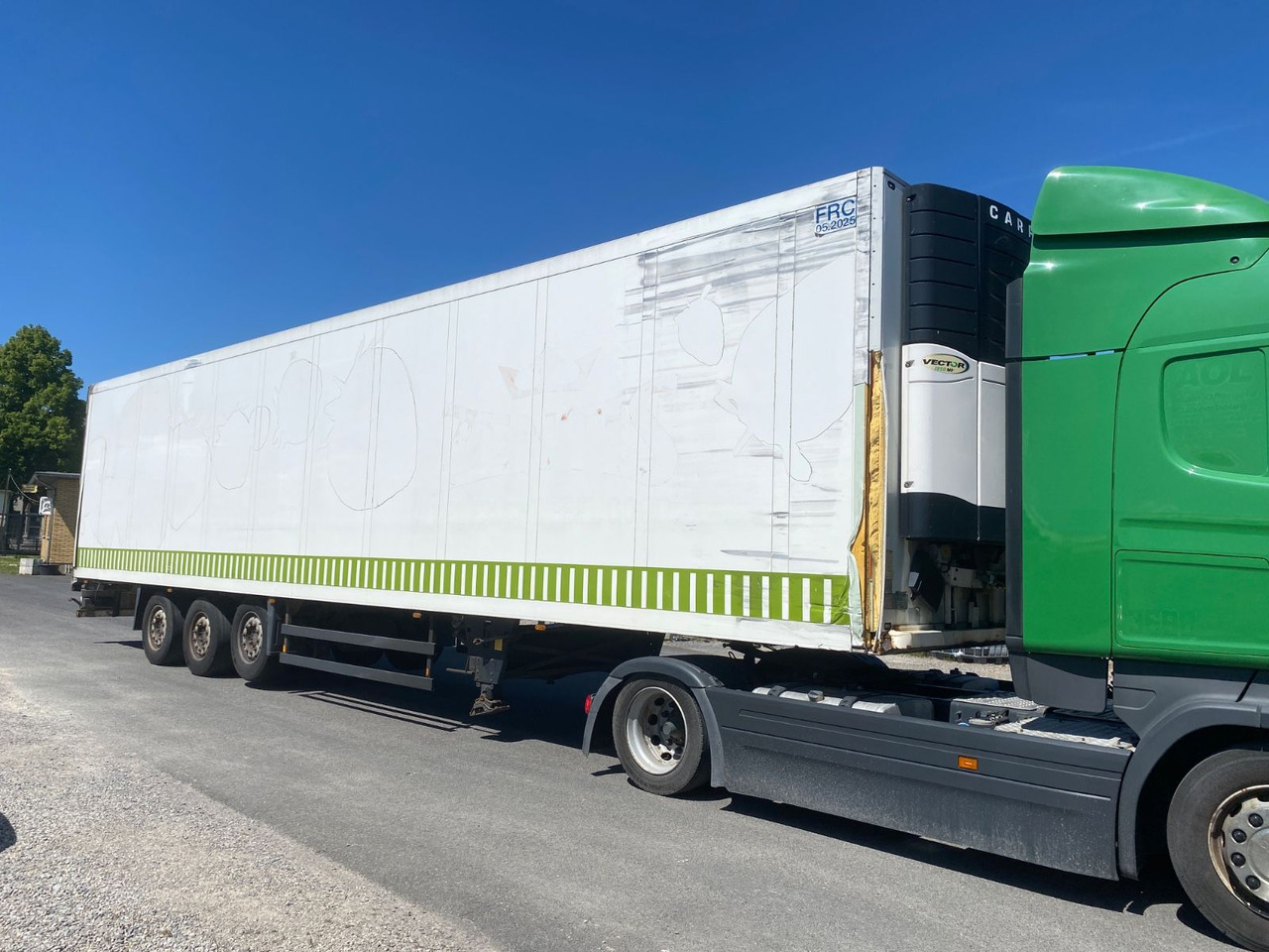 Schmitz Cargobull Carrier 1850 MT/ Doppelstock/Trennwand/ 2,75 m - Koelwagen oplegger: afbeelding 1 Schmitz Cargobull Carrier 1850 MT/ Doppelstock/Trennwand/ 2,75 m - Koelwagen oplegger: afbeelding 1