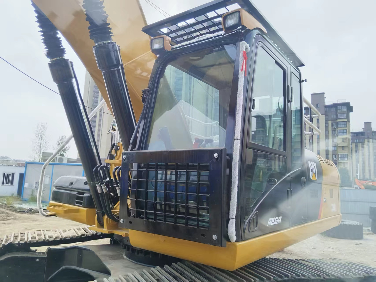 CATERPILLAR 330DL good condition 2024 30 ton excavator for sale - Rupsgraafmachine: afbeelding 3 CATERPILLAR 330DL good condition 2024 30 ton excavator for sale - Rupsgraafmachine: afbeelding 3
