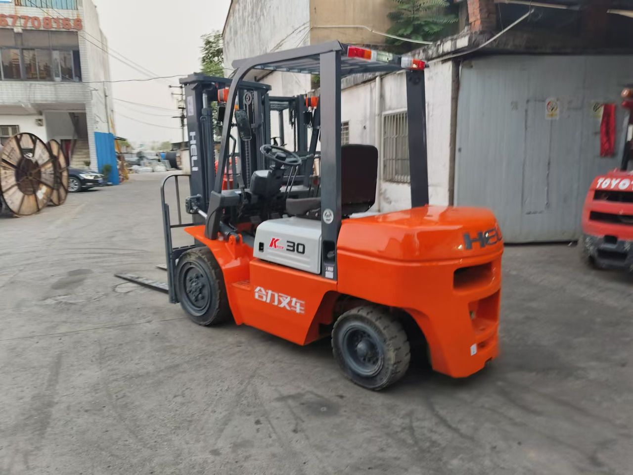 HELI k30 used 3 ton diesel forklift Customizable mast clamps low price - Diesel heftruck: afbeelding 3 HELI k30 used 3 ton diesel forklift Customizable mast clamps low price - Diesel heftruck: afbeelding 3