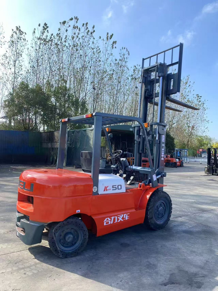 HELI k50 used diesel forklift Customizable mast clamps - Diesel heftruck: afbeelding 4 HELI k50 used diesel forklift Customizable mast clamps - Diesel heftruck: afbeelding 4