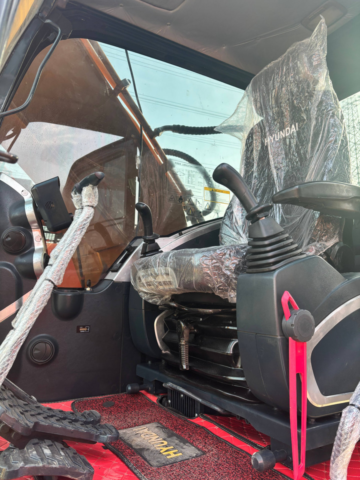 HYUNDAI 305LC-9T - Rupsgraafmachine: afbeelding 5 HYUNDAI 305LC-9T - Rupsgraafmachine: afbeelding 5