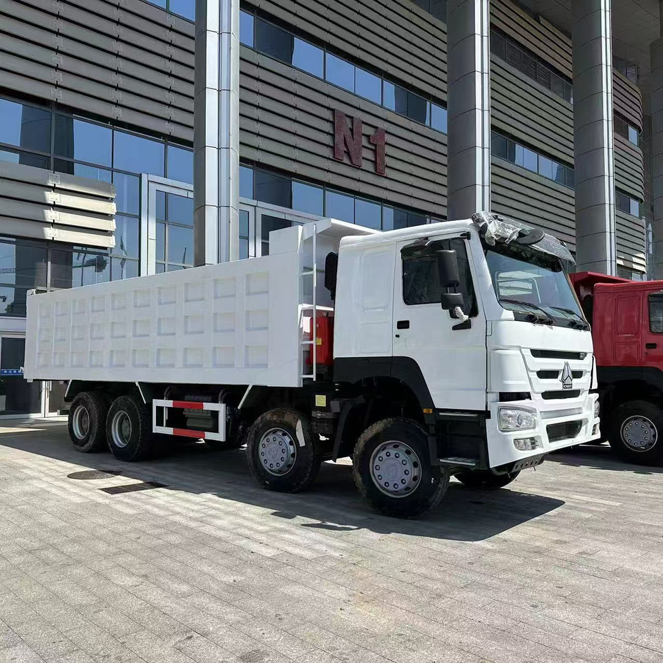 SINOTRUK howo 371 8x4 dump truck - Kipper vrachtwagen: afbeelding 3 SINOTRUK howo 371 8x4 dump truck - Kipper vrachtwagen: afbeelding 3