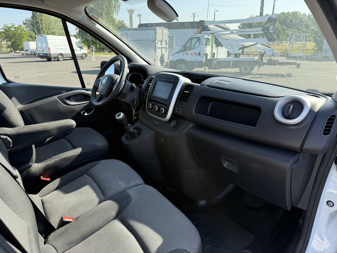 Leasing FIAT TALENTO 1T3 LH1 2.0MULTIJET120 PRO LOUNGE + ATTELAGE ET KIT BOIS COMPLET FIAT TALENTO 1T3 LH1 2.0MULTIJET120 PRO LOUNGE + ATTELAGE ET KIT BOIS COMPLET: afbeelding 12