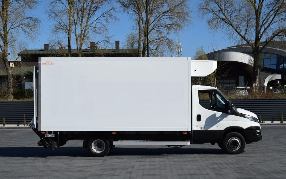 Iveco DAILY 70C18 / 3.0 - 180 KM / AUTOMAT HI-MATIC / 3 OSOBY / CHŁODNIA - MROŹNIA 4,55 M / AGREGAD FRIGOBLOCK / WINDA SORENSEN / KLIMA / TEMPOMAT / KAMERA COFANIA / REGULOWANE ZAWIESZENIE / SERWISOWA - Koelwagen vrachtwagen: afbeelding 4 Iveco DAILY 70C18 / 3.0 - 180 KM / AUTOMAT HI-MATIC / 3 OSOBY / CHŁODNIA - MROŹNIA 4,55 M / AGREGAD FRIGOBLOCK / WINDA SORENSEN / KLIMA / TEMPOMAT / KAMERA COFANIA / REGULOWANE ZAWIESZENIE / SERWISOWA - Koelwagen vrachtwagen: afbeelding 4