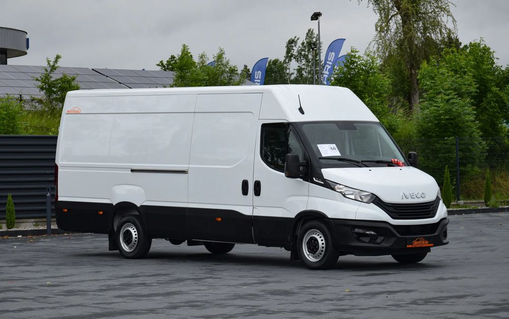Iveco DAILY MAXI 35S16 / 2.3 - 160 KM / AUTOMAT HI-MATIC / NOWY MODEL / 3 OSOBY / DOSTAWCZE / BLASZAK / KLIMA / CZUJNIKI COFANIA / NISKI PRZEBIEG / 2022 / SERWISOWANY / Z NIEMIEC - Gesloten bestelwagen: afbeelding 3 Iveco DAILY MAXI 35S16 / 2.3 - 160 KM / AUTOMAT HI-MATIC / NOWY MODEL / 3 OSOBY / DOSTAWCZE / BLASZAK / KLIMA / CZUJNIKI COFANIA / NISKI PRZEBIEG / 2022 / SERWISOWANY / Z NIEMIEC - Gesloten bestelwagen: afbeelding 3