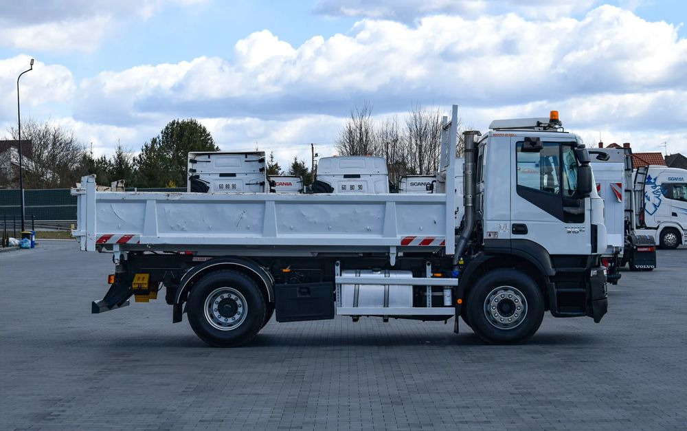 Iveco STRALIS 310 / 4x2 / EURO 6 / WYWROTKA / HYDROBURTA / AUTOMAT / HAK / 2015 / NISKI PRZEBIEG / SPROWADZONY - Kipper vrachtwagen: afbeelding 4 Iveco STRALIS 310 / 4x2 / EURO 6 / WYWROTKA / HYDROBURTA / AUTOMAT / HAK / 2015 / NISKI PRZEBIEG / SPROWADZONY - Kipper vrachtwagen: afbeelding 4
