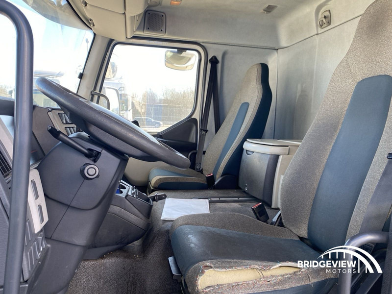 Volvo FL 250 - Koelwagen vrachtwagen: afbeelding 3 Volvo FL 250 - Koelwagen vrachtwagen: afbeelding 3