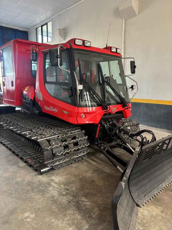Pistenbully PB100 with Cabin - Gemeentelijke machine/ Speciaal: afbeelding 3 Pistenbully PB100 with Cabin - Gemeentelijke machine/ Speciaal: afbeelding 3