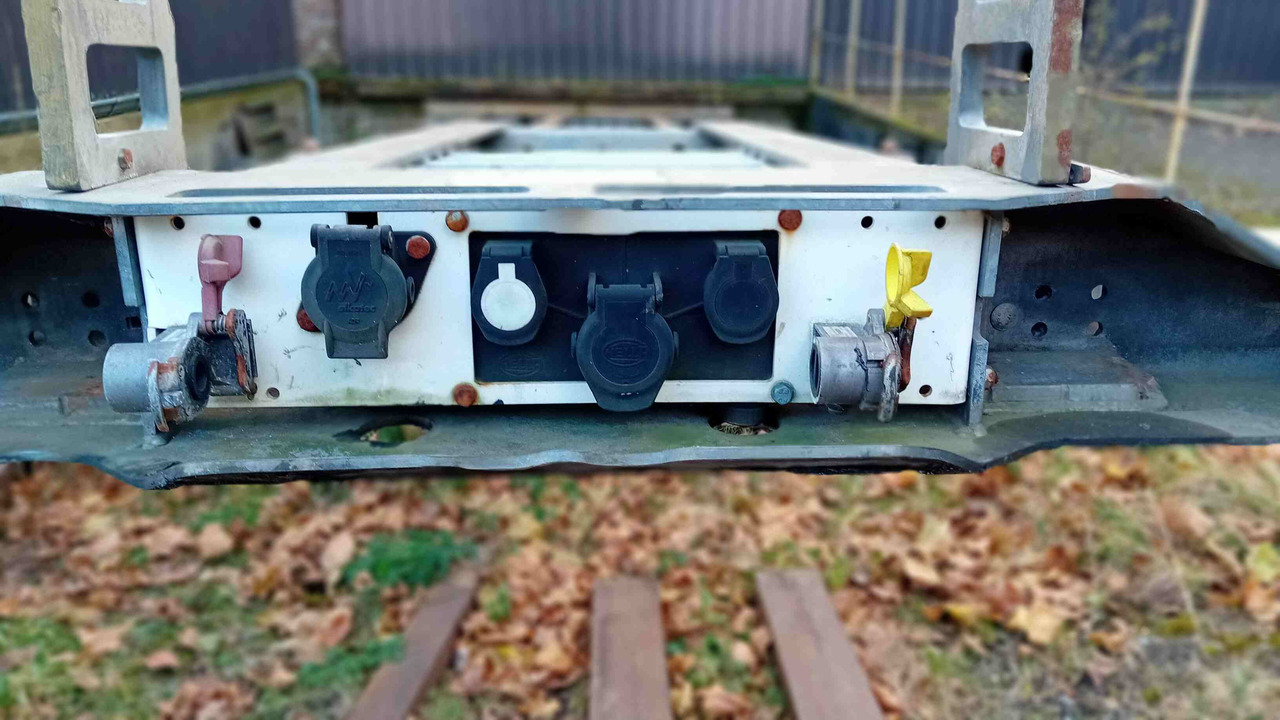 SCHMITZ CARGOBULL châssis porte-conteneur semi-remorque Os - type SGF*3 - adaptable pour conteneur 20' et 40' - Containertransporter/ Wissellaadbak oplegger: afbeelding 5 SCHMITZ CARGOBULL châssis porte-conteneur semi-remorque Os - type SGF*3 - adaptable pour conteneur 20' et 40' - Containertransporter/ Wissellaadbak oplegger: afbeelding 5