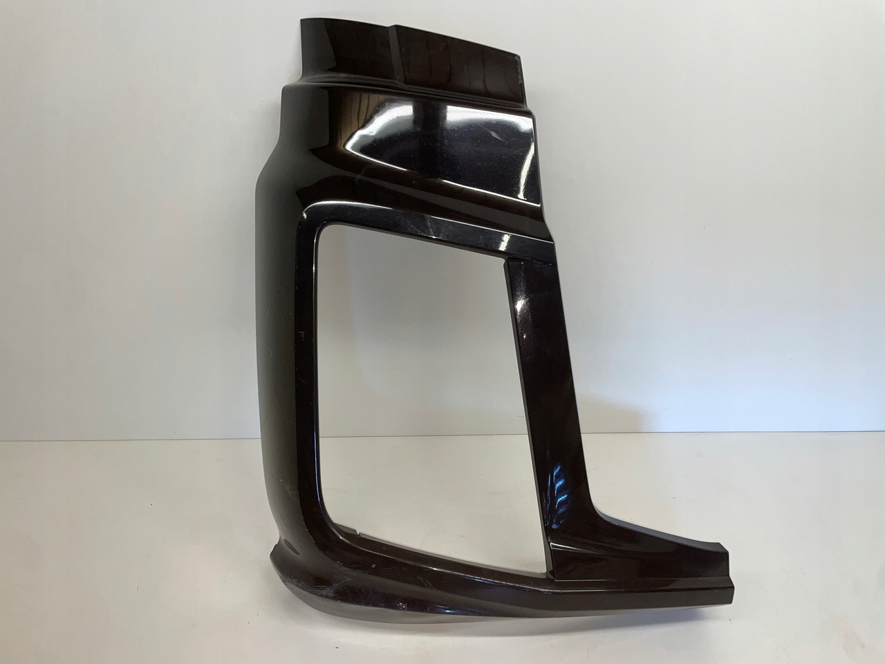 FORD F-MAX ZDERZAK OKULAR OBUDOWA REFLEKTORA JC46-17E950-A - Bumper voor Vrachtwagen: afbeelding 1 FORD F-MAX ZDERZAK OKULAR OBUDOWA REFLEKTORA JC46-17E950-A - Bumper voor Vrachtwagen: afbeelding 1