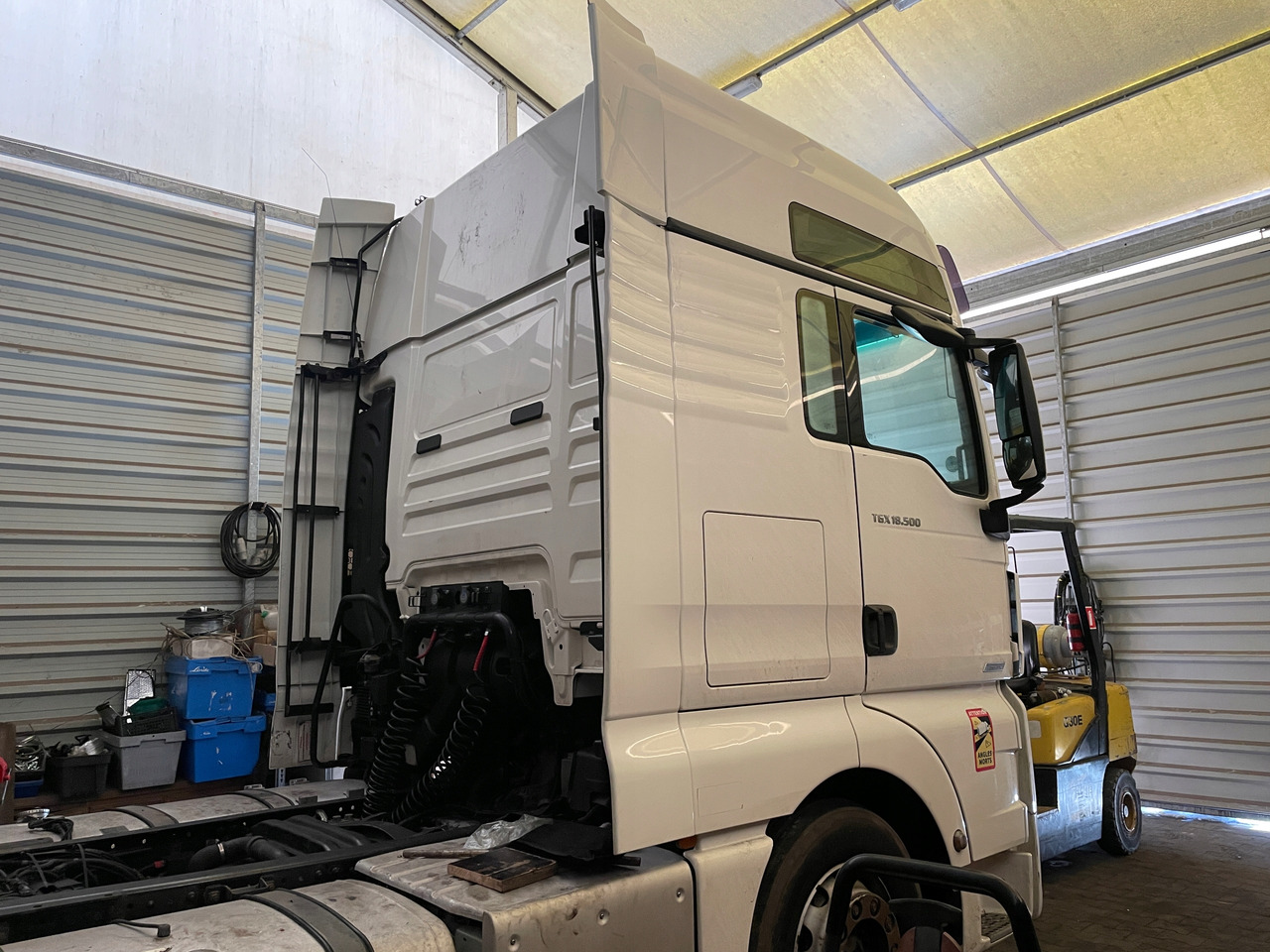 KOMPLETNA KABINA MAN TGX XXL EURO 6 LIFT - Cabine voor Vrachtwagen: afbeelding 4 KOMPLETNA KABINA MAN TGX XXL EURO 6 LIFT - Cabine voor Vrachtwagen: afbeelding 4
