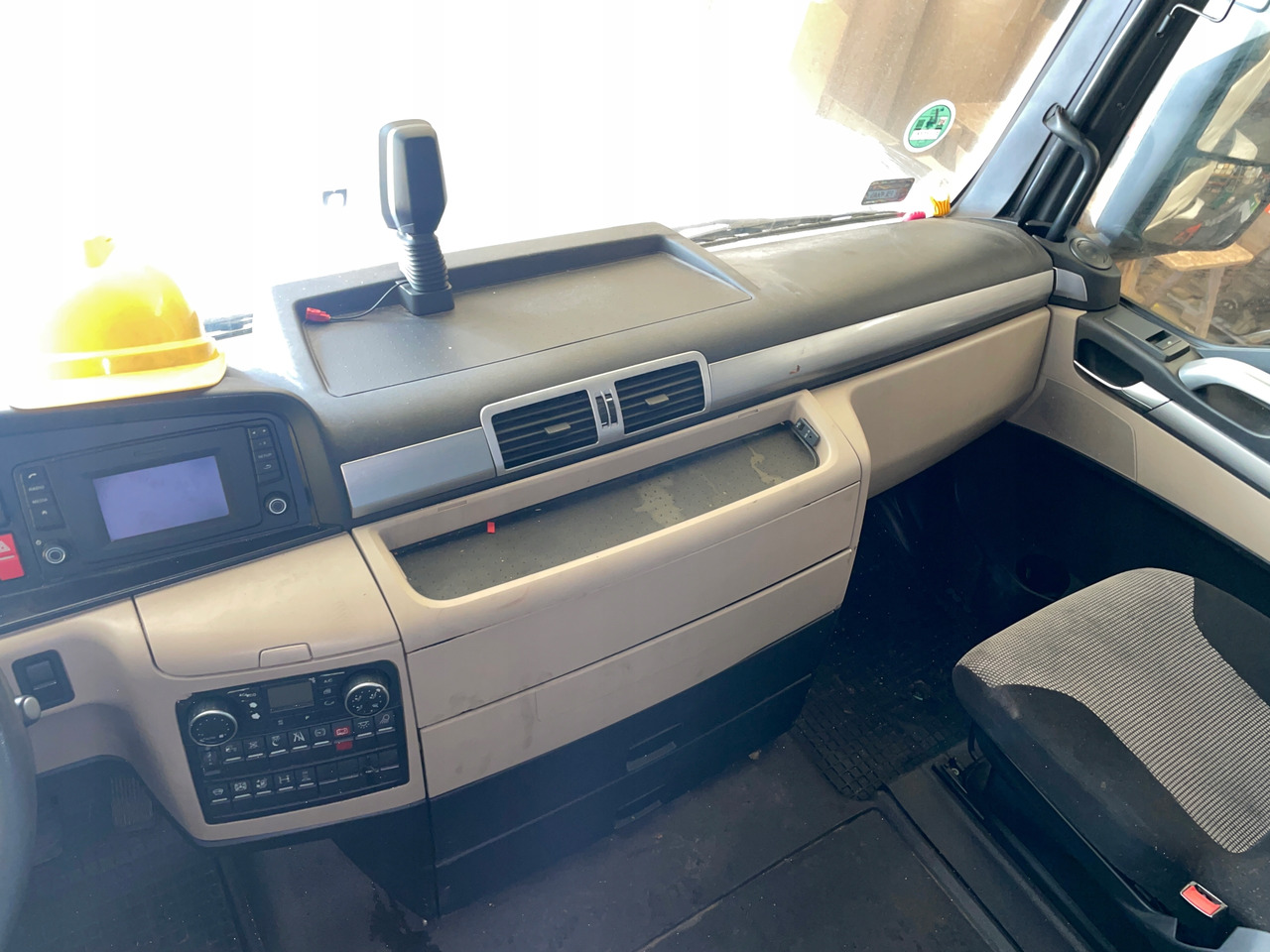 KOMPLETNA KABINA MAN TGX XXL EURO 6 LIFT - Cabine voor Vrachtwagen: afbeelding 2 KOMPLETNA KABINA MAN TGX XXL EURO 6 LIFT - Cabine voor Vrachtwagen: afbeelding 2