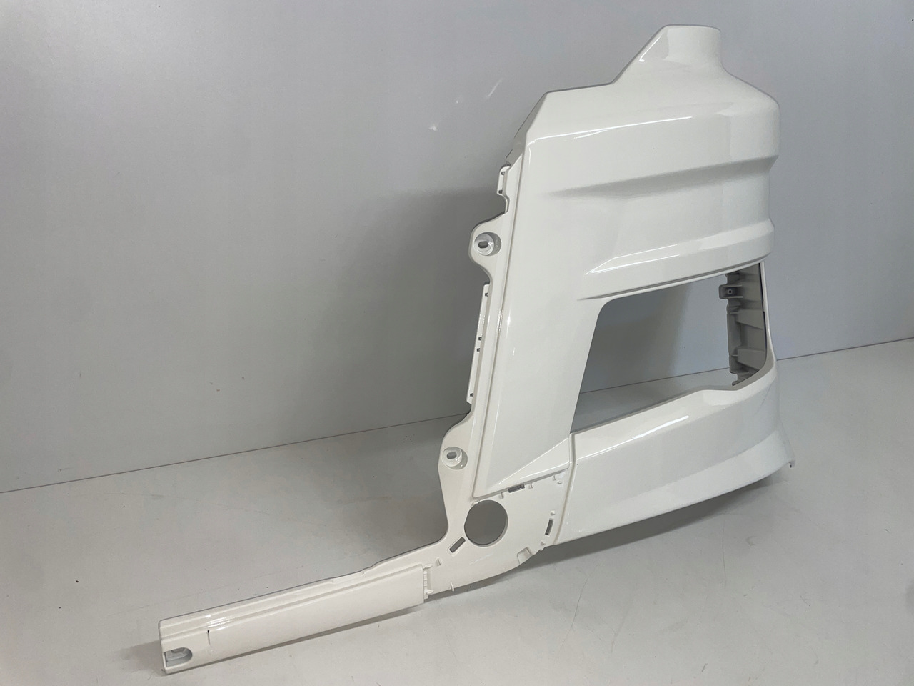 LEWA OSŁONA NA HALOGEN ZDERZAK MAN TG3 TGX 3 81416142277 - Bumper voor Vrachtwagen: afbeelding 2 LEWA OSŁONA NA HALOGEN ZDERZAK MAN TG3 TGX 3 81416142277 - Bumper voor Vrachtwagen: afbeelding 2