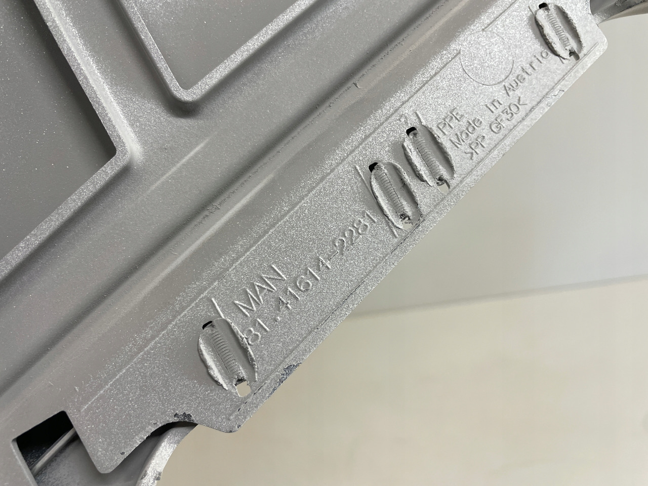 LEWA OSŁONA NA HALOGEN ZDERZAK MAN TG3 TGX 3 81416142277 - Bumper voor Vrachtwagen: afbeelding 5 LEWA OSŁONA NA HALOGEN ZDERZAK MAN TG3 TGX 3 81416142277 - Bumper voor Vrachtwagen: afbeelding 5