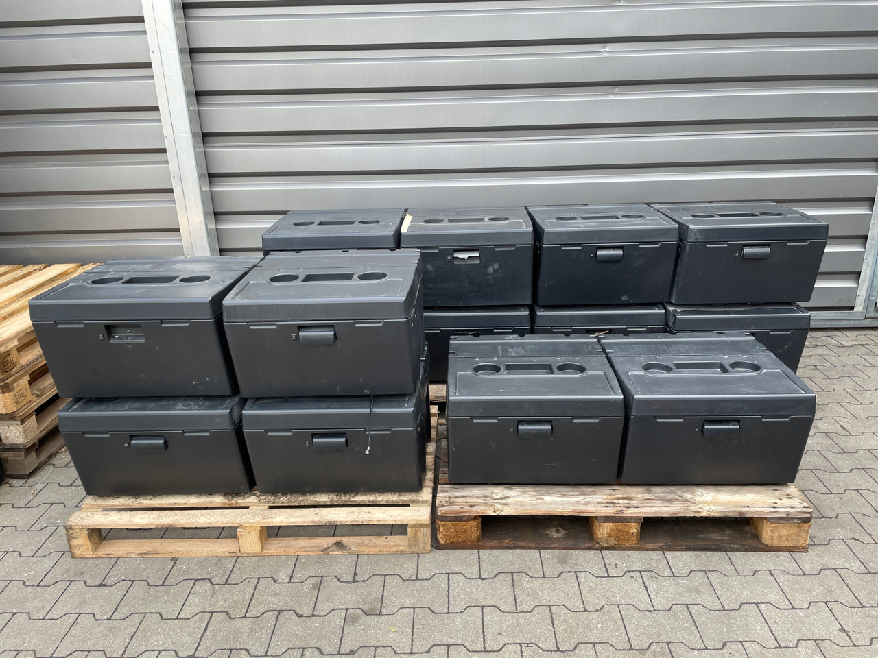 LODÓWKA IVECO HI-WAY HI WAY STRALIS - Cabine en interieur voor Vrachtwagen: afbeelding 2 LODÓWKA IVECO HI-WAY HI WAY STRALIS - Cabine en interieur voor Vrachtwagen: afbeelding 2