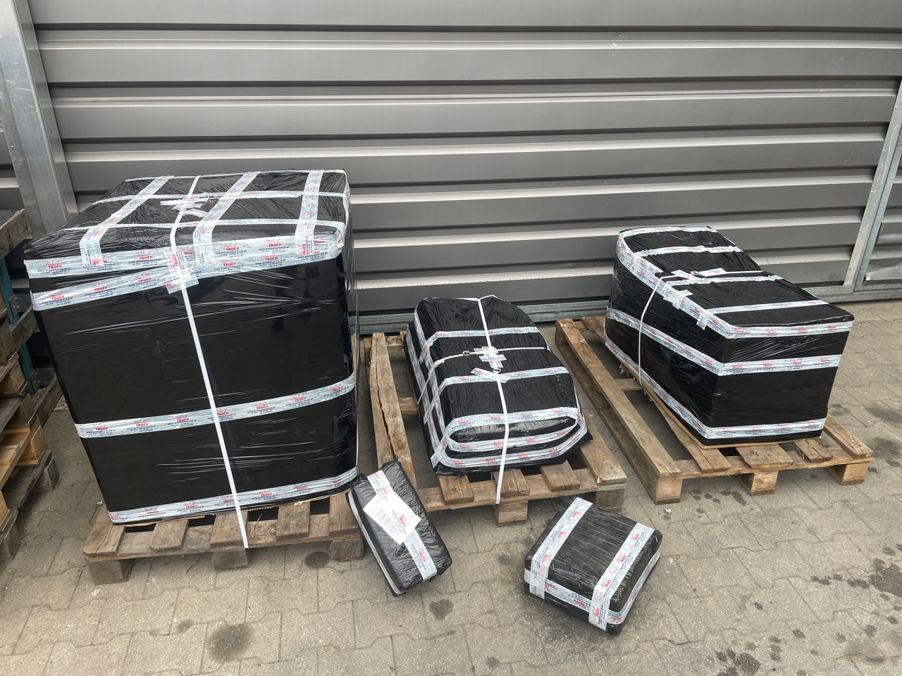 ORYGINALNY GRILL GRIL ZDERZAKA ZDERZAK MAN TGX TGX3 TGX-3 81416146084 - Rooster voor Vrachtwagen: afbeelding 5 ORYGINALNY GRILL GRIL ZDERZAKA ZDERZAK MAN TGX TGX3 TGX-3 81416146084 - Rooster voor Vrachtwagen: afbeelding 5