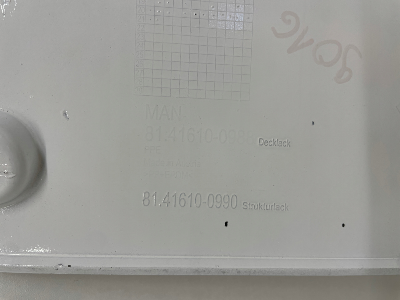 PRAWE ZAKOŃCZENIE ZDERZAKA MAN TGX TG3 MASKOWNICA 81416100988 - Bumper voor Vrachtwagen: afbeelding 3 PRAWE ZAKOŃCZENIE ZDERZAKA MAN TGX TG3 MASKOWNICA 81416100988 - Bumper voor Vrachtwagen: afbeelding 3