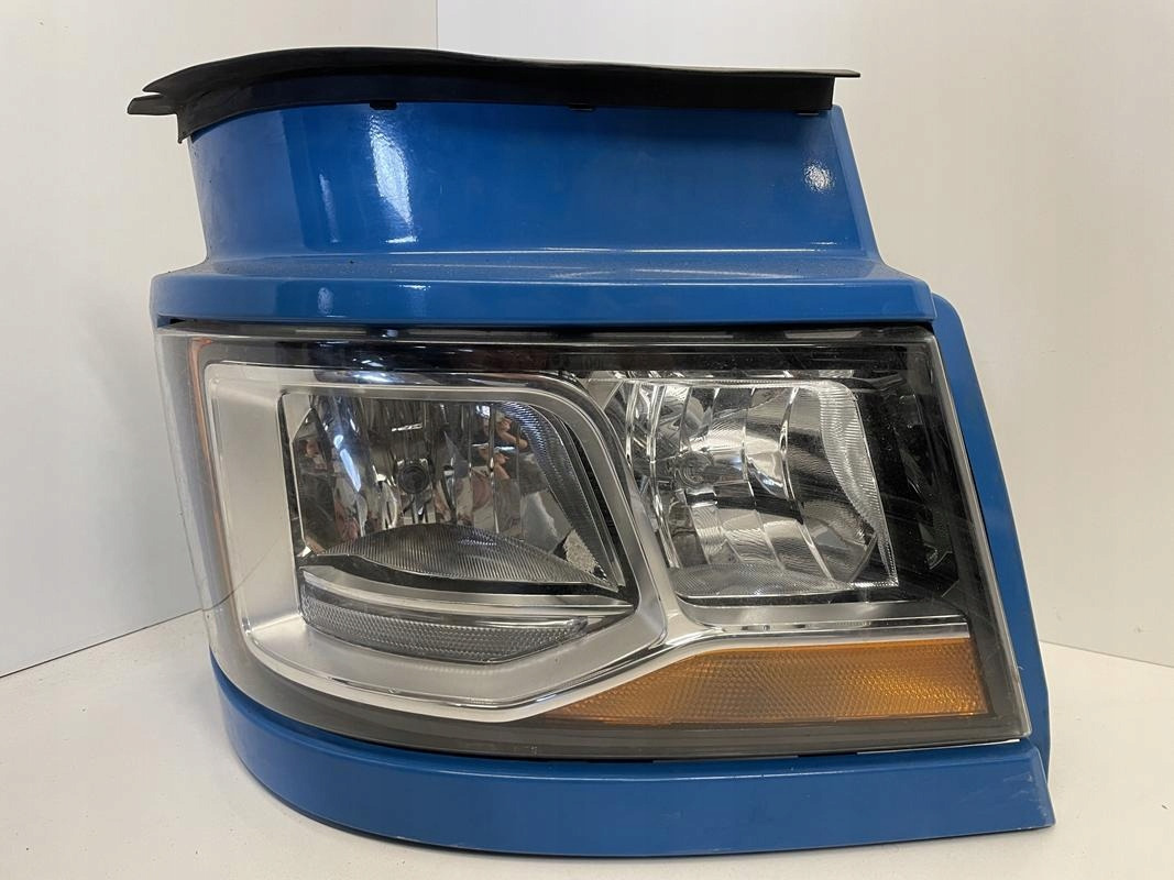 PRAWY REFLEKTOR SCANIA S NAKŁADKA OSŁONA LAMPY - Koplamp voor Vrachtwagen: afbeelding 2 PRAWY REFLEKTOR SCANIA S NAKŁADKA OSŁONA LAMPY - Koplamp voor Vrachtwagen: afbeelding 2