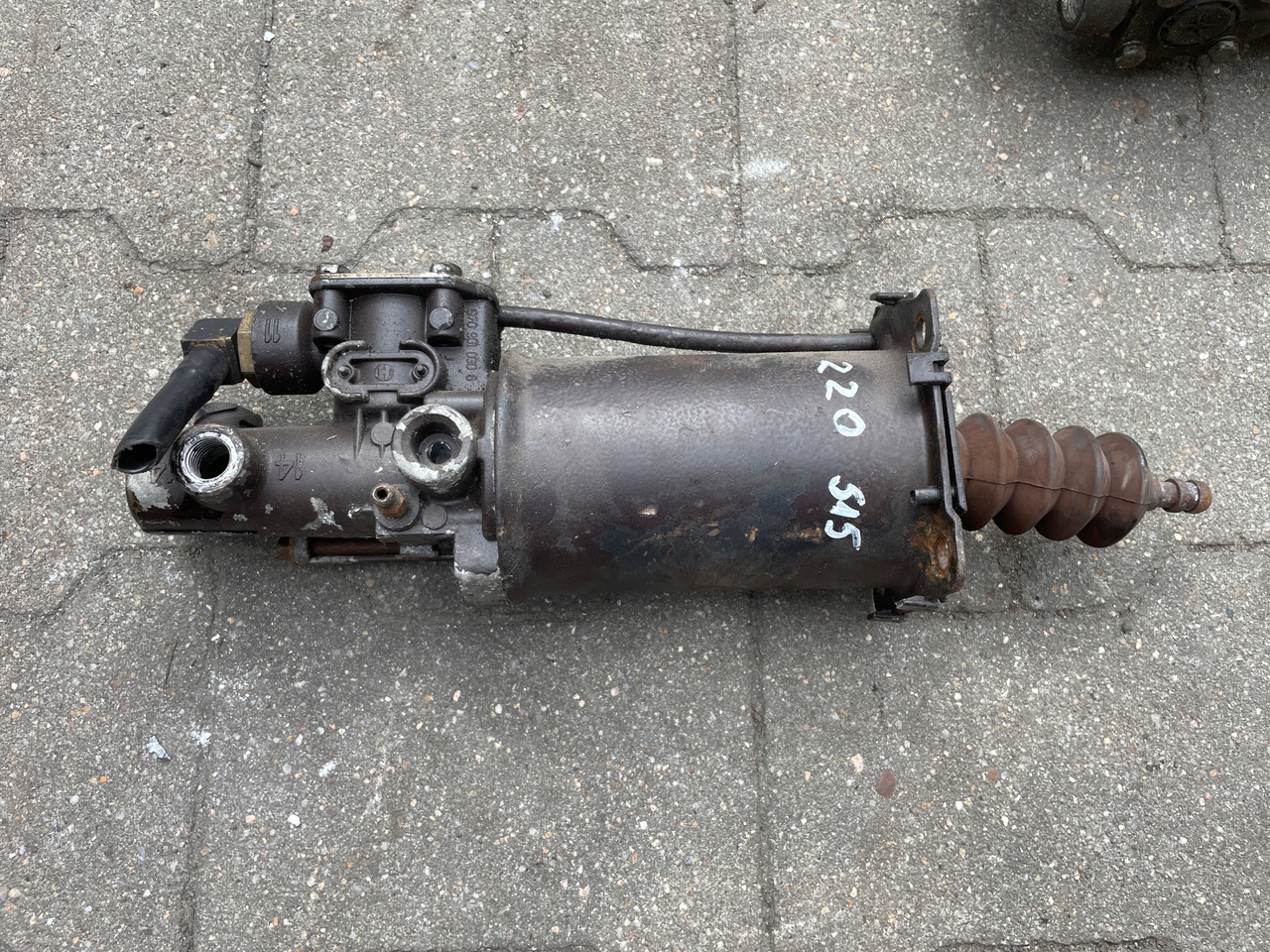 WYBIERAK SKRZYNI BIEGÓW WYSPRZĘGLIK ZAWÓR MAN TGA TGS TGX 9700514127 - Koppelingscilinder voor Vrachtwagen: afbeelding 1 WYBIERAK SKRZYNI BIEGÓW WYSPRZĘGLIK ZAWÓR MAN TGA TGS TGX 9700514127 - Koppelingscilinder voor Vrachtwagen: afbeelding 1