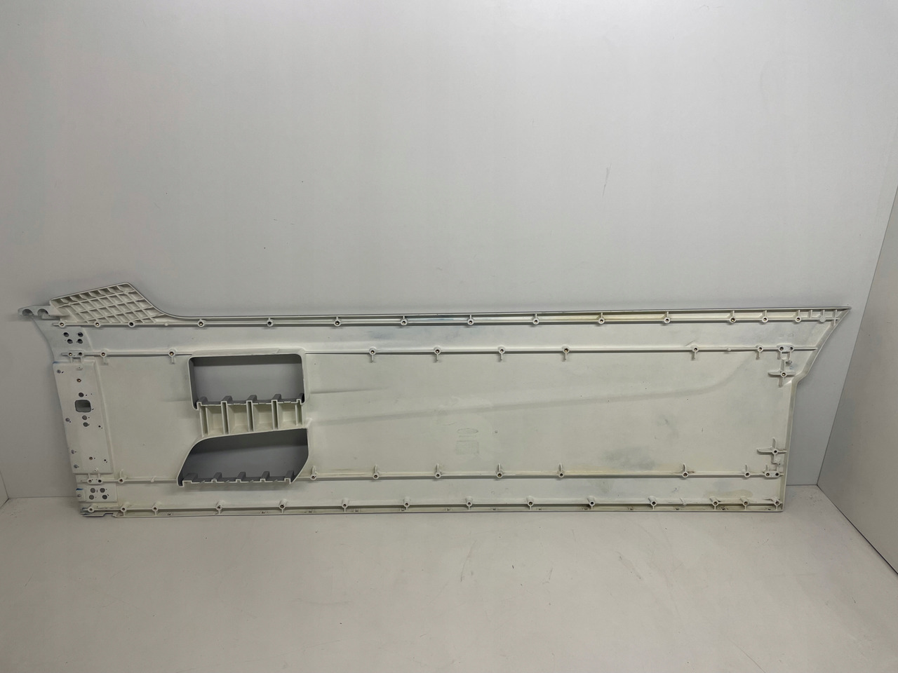 ZABUDOWA MIĘDZYOSIOWA SPOILER FORD F-MAX F MAX - Aerokit/ Spoiler voor Vrachtwagen: afbeelding 5 ZABUDOWA MIĘDZYOSIOWA SPOILER FORD F-MAX F MAX - Aerokit/ Spoiler voor Vrachtwagen: afbeelding 5