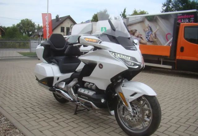 Honda GL - Motorfiets: afbeelding 4 Honda GL - Motorfiets: afbeelding 4