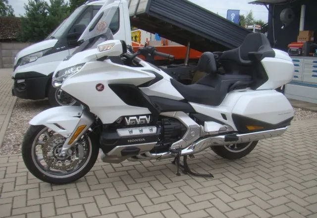 Honda GL - Motorfiets: afbeelding 2 Honda GL - Motorfiets: afbeelding 2