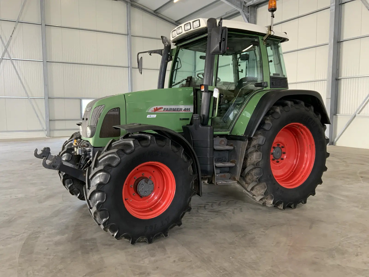 Fendt 411 Vario - Tractor: afbeelding 1 Fendt 411 Vario - Tractor: afbeelding 1