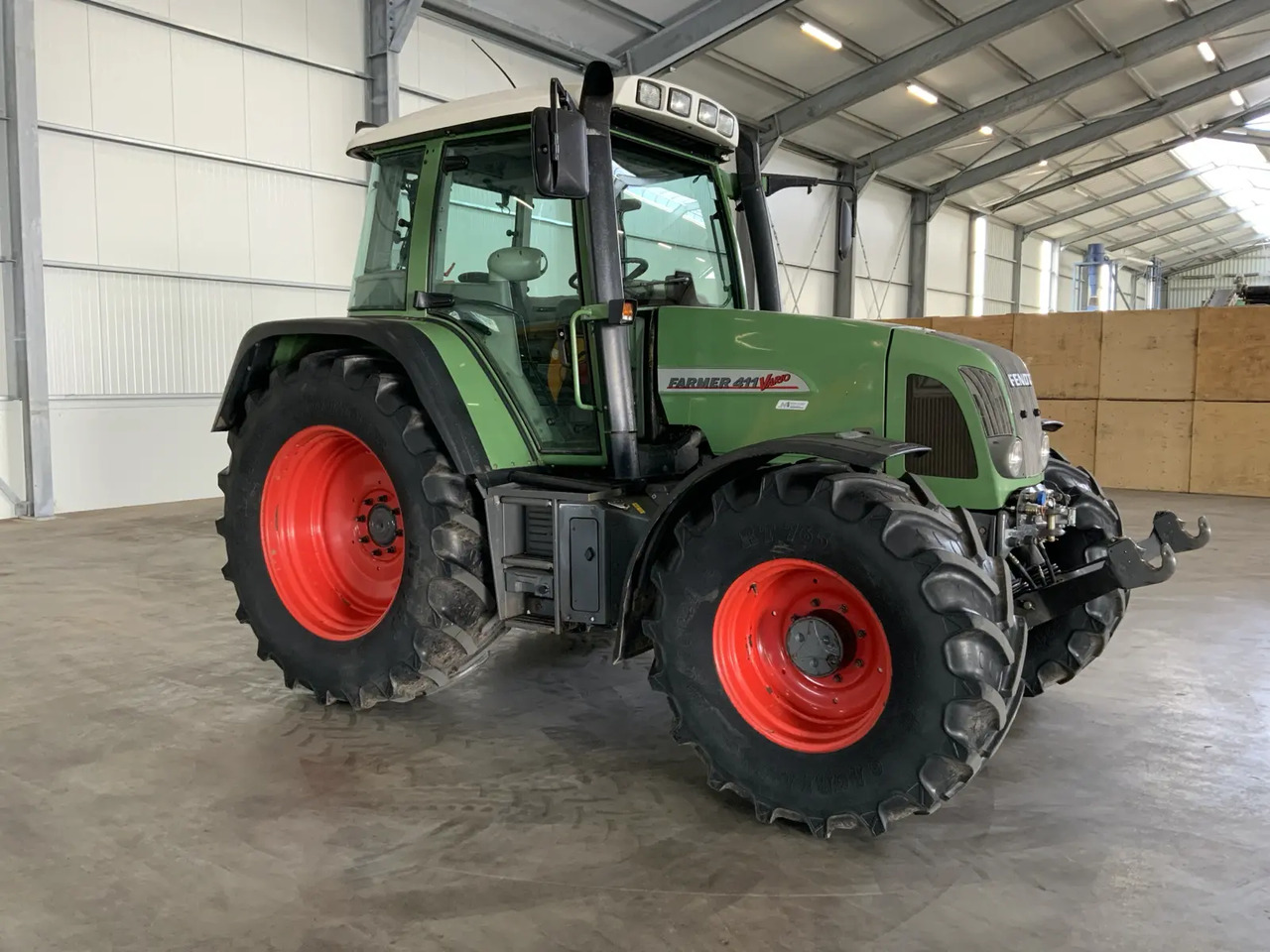 Fendt 411 Vario - Tractor: afbeelding 2 Fendt 411 Vario - Tractor: afbeelding 2