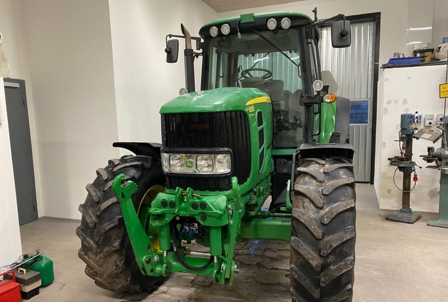 John Deere 6930 Premium - Tractor: afbeelding 2 John Deere 6930 Premium - Tractor: afbeelding 2