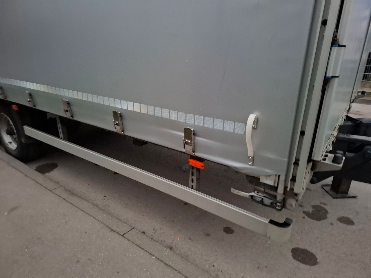 Fliegl TKF 118, Schiebeplane, Durchlader, Luft, - Aanhangwagen met huif: afbeelding 2 Fliegl TKF 118, Schiebeplane, Durchlader, Luft, - Aanhangwagen met huif: afbeelding 2