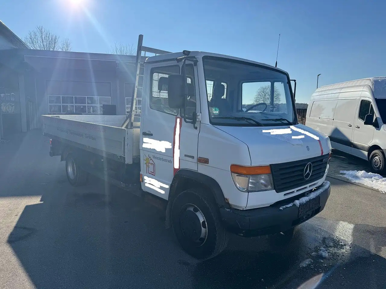 Mercedes-Benz Vario 813D Pritsche Lang AHK - Vrachtwagen met open laadbak: afbeelding 2 Mercedes-Benz Vario 813D Pritsche Lang AHK - Vrachtwagen met open laadbak: afbeelding 2