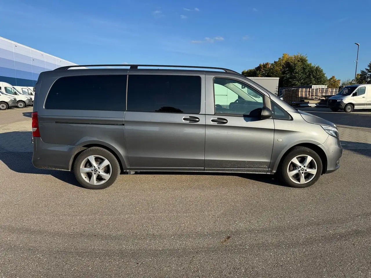 Mercedes-Benz Vito Tourer 119 CDI Edition 4x4 Lang - Personenwagen: afbeelding 4 Mercedes-Benz Vito Tourer 119 CDI Edition 4x4 Lang - Personenwagen: afbeelding 4