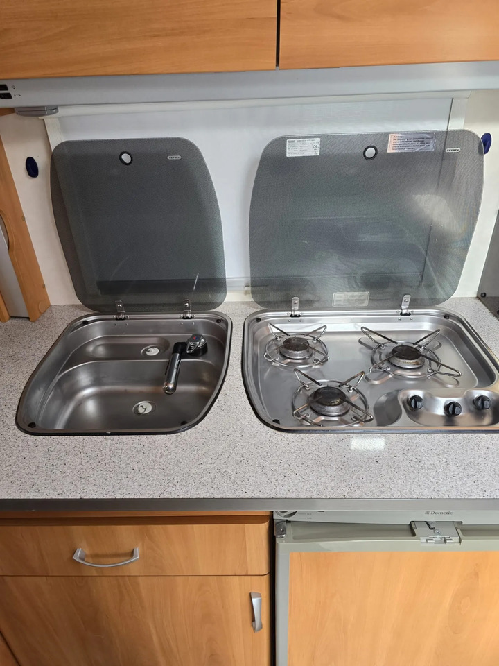 Wohnwagen Wilk S5 451 HTD - Caravan: afbeelding 5 Wohnwagen Wilk S5 451 HTD - Caravan: afbeelding 5