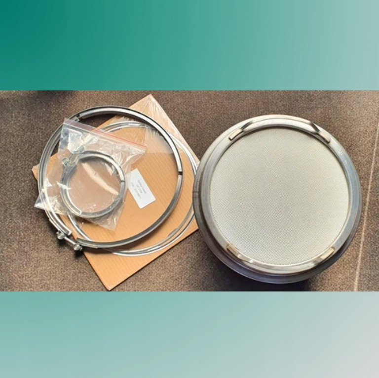 Nowy DPF Volvo FH Euro 6 + Zestaw Uszczelek - Uitlaatsysteem voor Vrachtwagen: afbeelding 1 Nowy DPF Volvo FH Euro 6 + Zestaw Uszczelek - Uitlaatsysteem voor Vrachtwagen: afbeelding 1