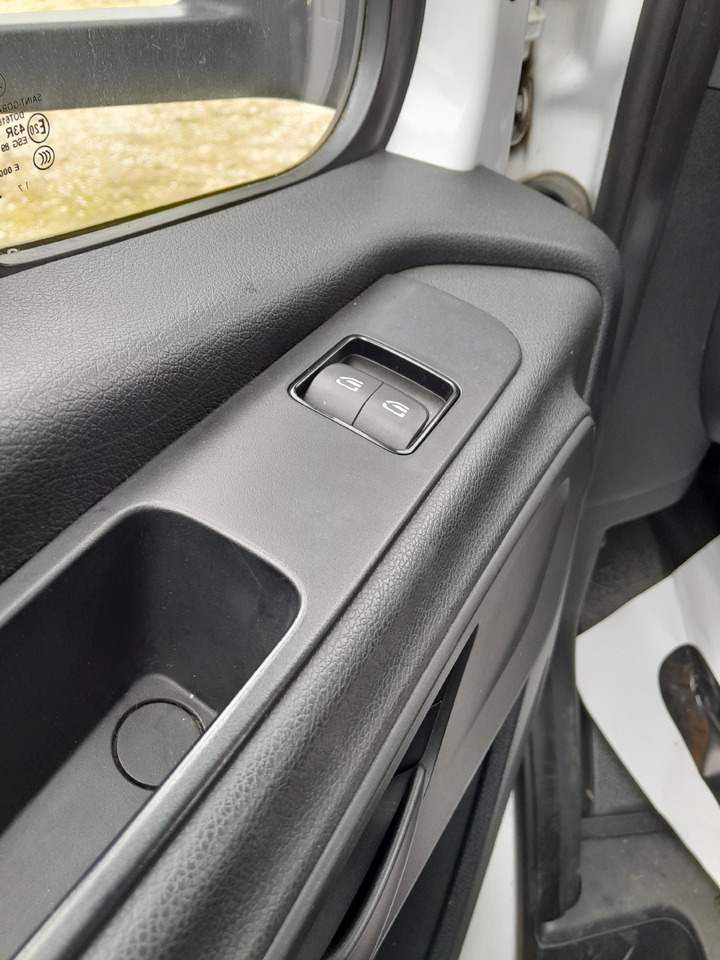 MERCEDES-BENZ Sprinter - Bestelwagen met open laadbak: afbeelding 4 MERCEDES-BENZ Sprinter - Bestelwagen met open laadbak: afbeelding 4