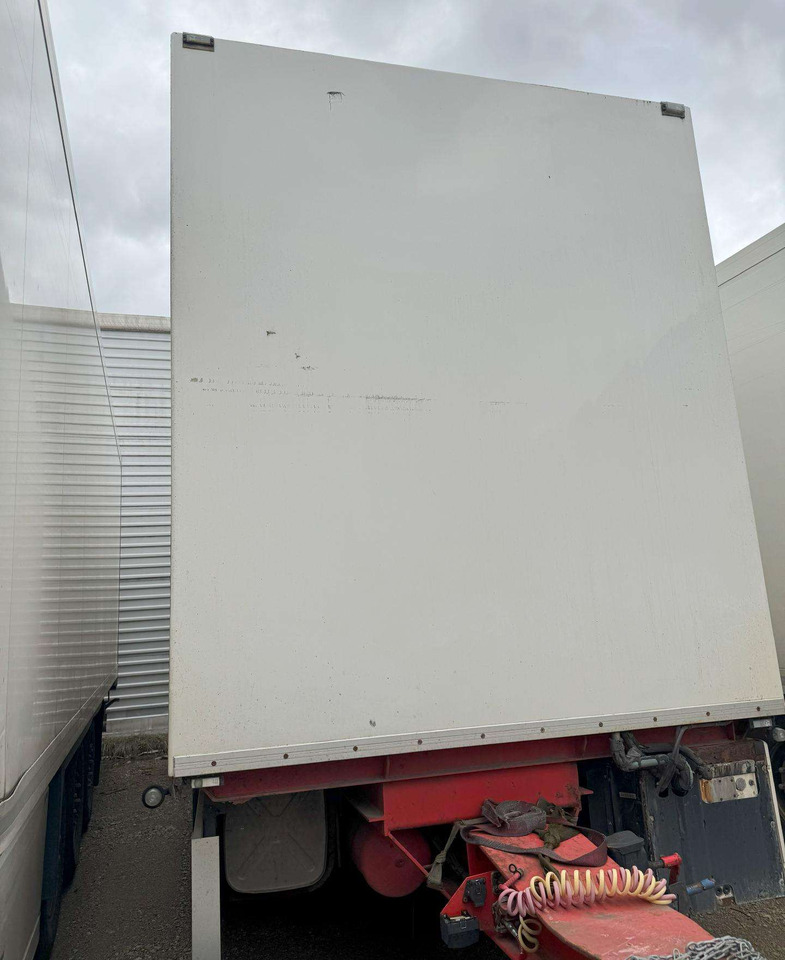 HFR BUSSBYGG KK18 - Koelwagen oplegger: afbeelding 2 HFR BUSSBYGG KK18 - Koelwagen oplegger: afbeelding 2