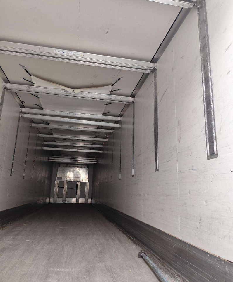 Krone CARRIER VECTOR 1550 - Koelwagen oplegger: afbeelding 3 Krone CARRIER VECTOR 1550 - Koelwagen oplegger: afbeelding 3