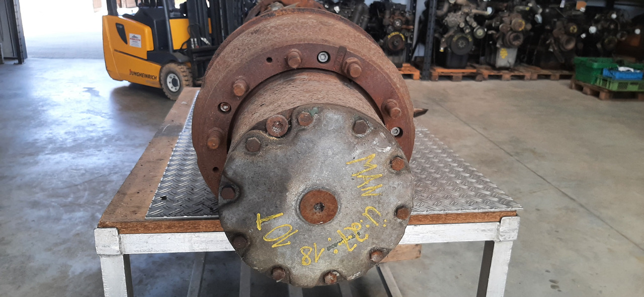 Gebrauchte MAN, Planetenachse, Artikel - Nr. : 81.99999 - 9999 - Achterass voor Vrachtwagen: afbeelding 3 Gebrauchte MAN, Planetenachse, Artikel - Nr. : 81.99999 - 9999 - Achterass voor Vrachtwagen: afbeelding 3