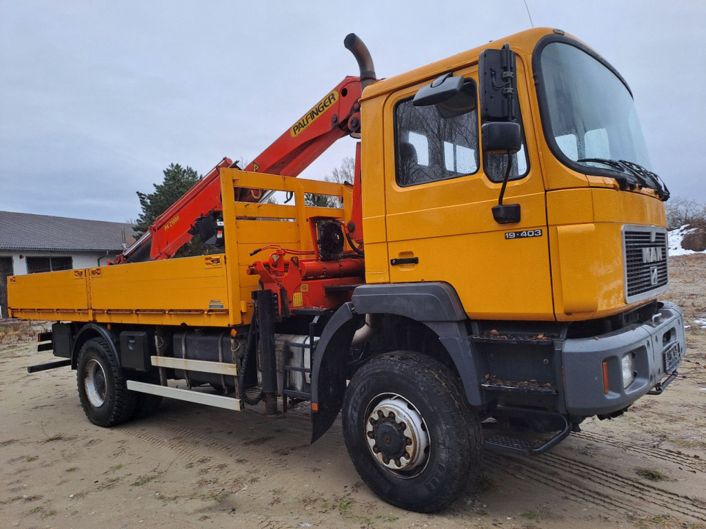MAN 19.403 Pritsche 4x4 mit Palfingerkran PK 21000 mit Funk - Fernbedienung - Kraanwagen: afbeelding 3 MAN 19.403 Pritsche 4x4 mit Palfingerkran PK 21000 mit Funk - Fernbedienung - Kraanwagen: afbeelding 3