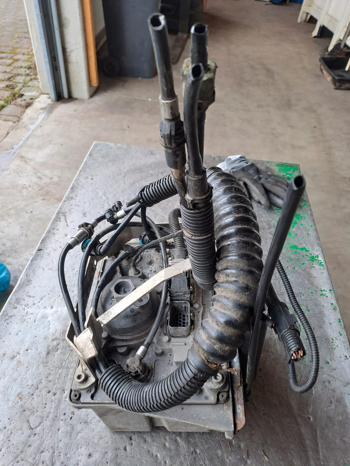 MAN TGX 26.440 Baujahr 2010 AdBlue Steuerung Bosch Denoxtronik - AdBlue Tank voor Vrachtwagen: afbeelding 2 MAN TGX 26.440 Baujahr 2010 AdBlue Steuerung Bosch Denoxtronik - AdBlue Tank voor Vrachtwagen: afbeelding 2