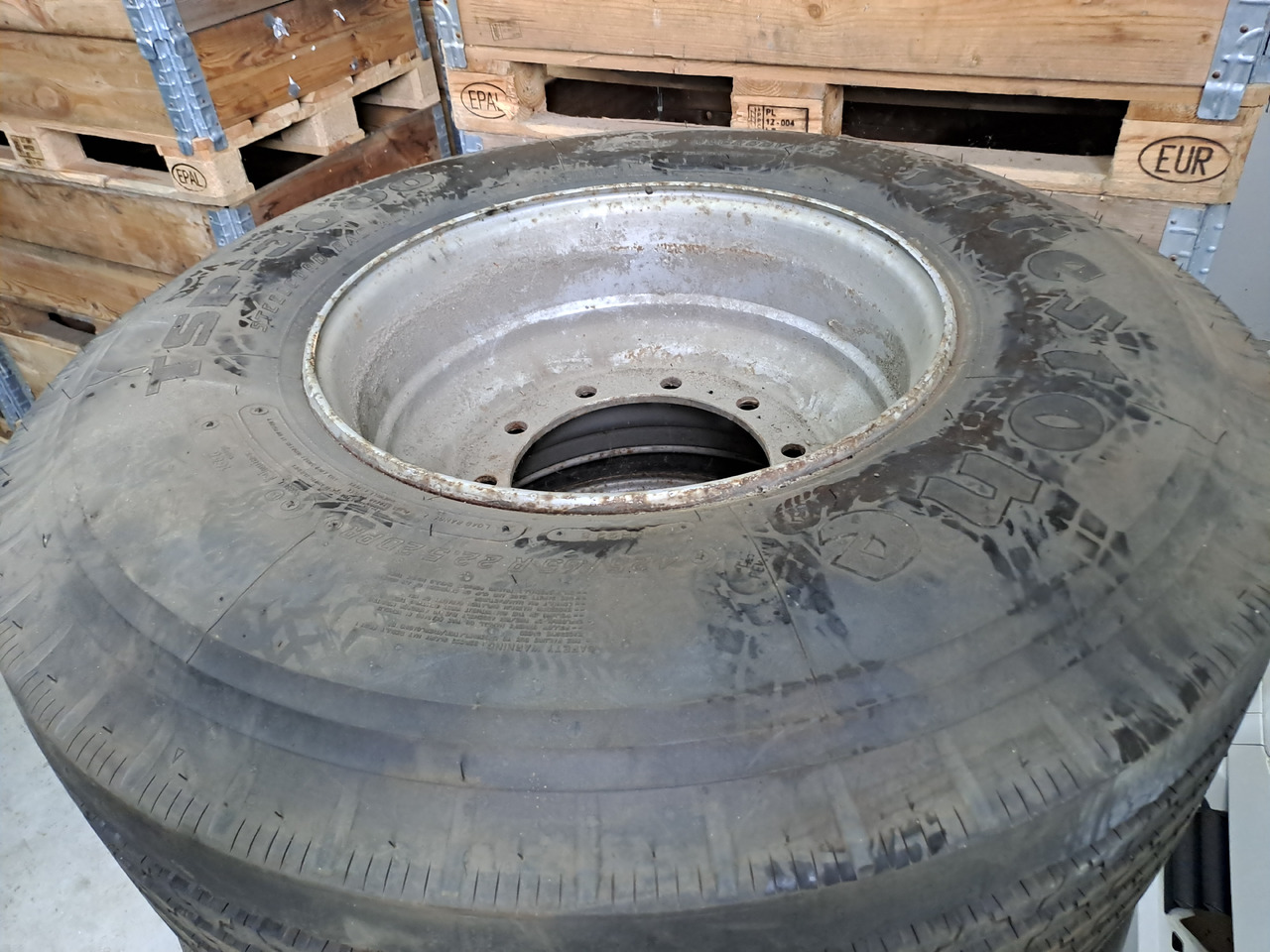 Neuwertige Lkw - Kompletträder / Reifen Firestone, Größe 425 / 65 R 22,5, Artikel - Nr. : 81.99999 - - Band voor Vrachtwagen: afbeelding 1 Neuwertige Lkw - Kompletträder / Reifen Firestone, Größe 425 / 65 R 22,5, Artikel - Nr. : 81.99999 - - Band voor Vrachtwagen: afbeelding 1