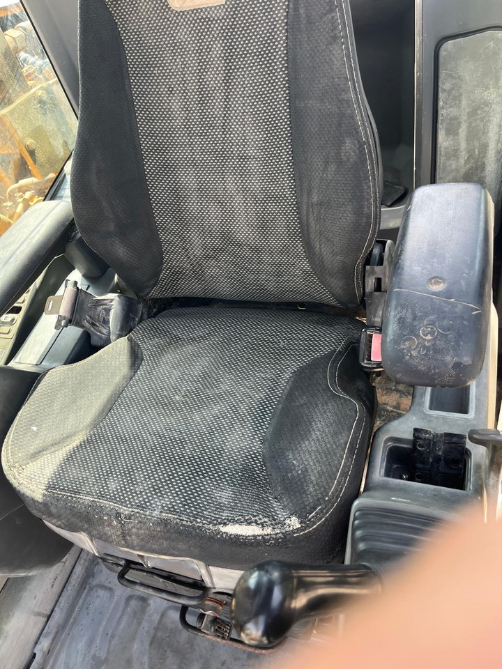 CATERPILLAR 323DL - Rupsgraafmachine: afbeelding 5 CATERPILLAR 323DL - Rupsgraafmachine: afbeelding 5