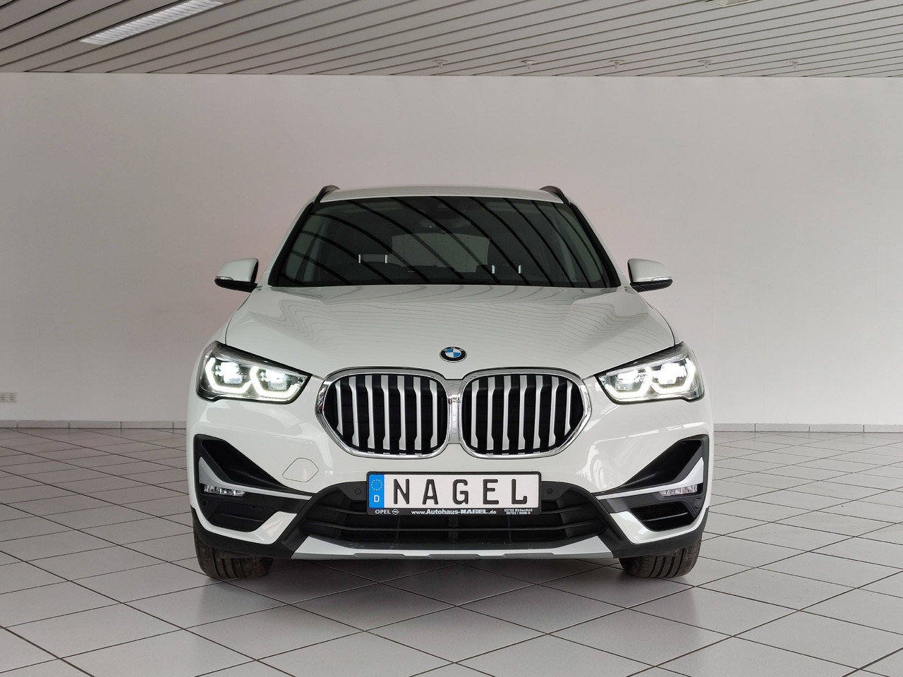 BMW X1 xDrive 20 i xLine Navi Rükam Leder DAB - SUV: afbeelding 4 BMW X1 xDrive 20 i xLine Navi Rükam Leder DAB - SUV: afbeelding 4
