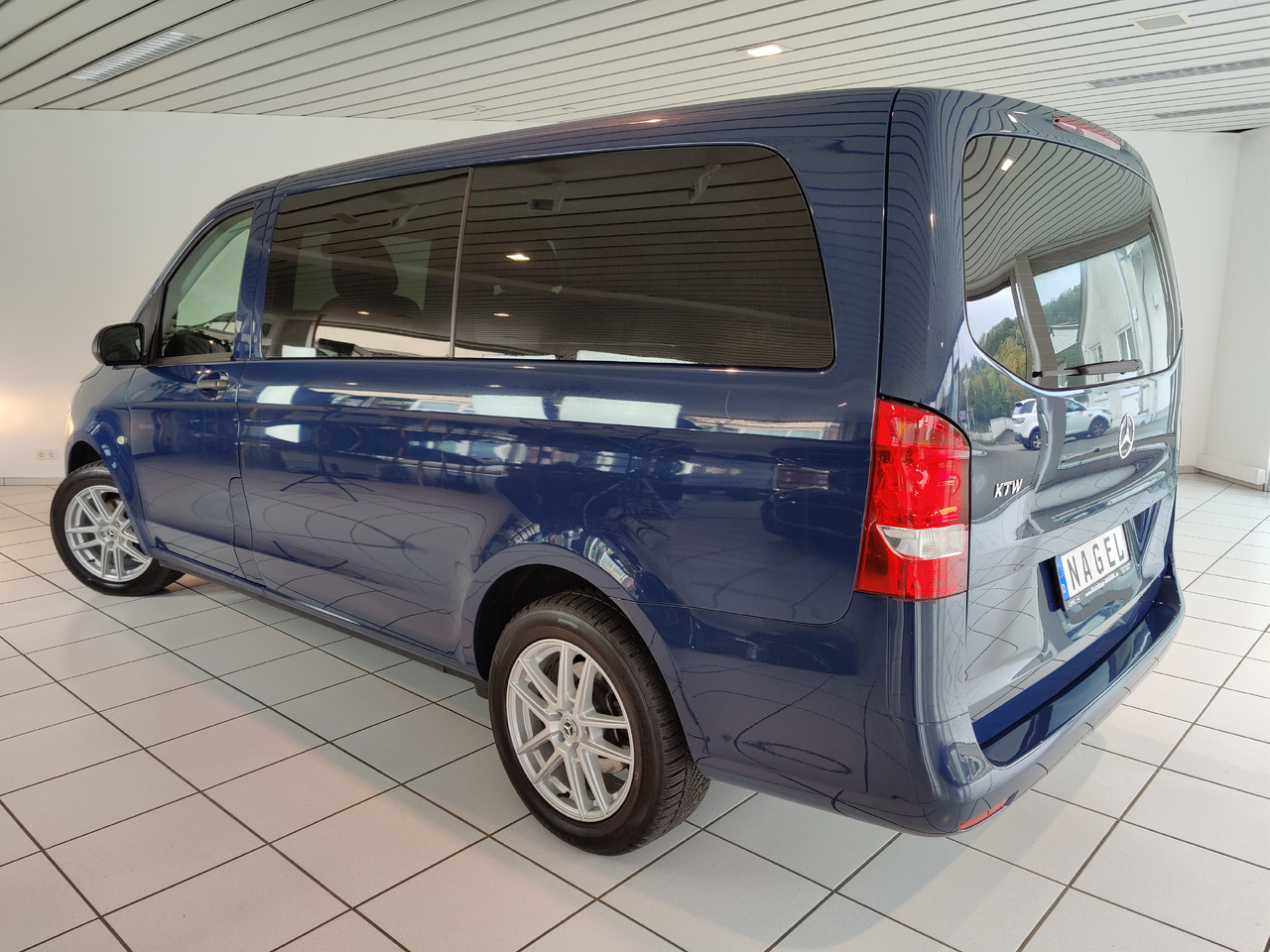 Mercedes-Benz Vito Tourer 114 CDI Pro lang 8-Sitzer Navi - Stationwagen: afbeelding 3 Mercedes-Benz Vito Tourer 114 CDI Pro lang 8-Sitzer Navi - Stationwagen: afbeelding 3
