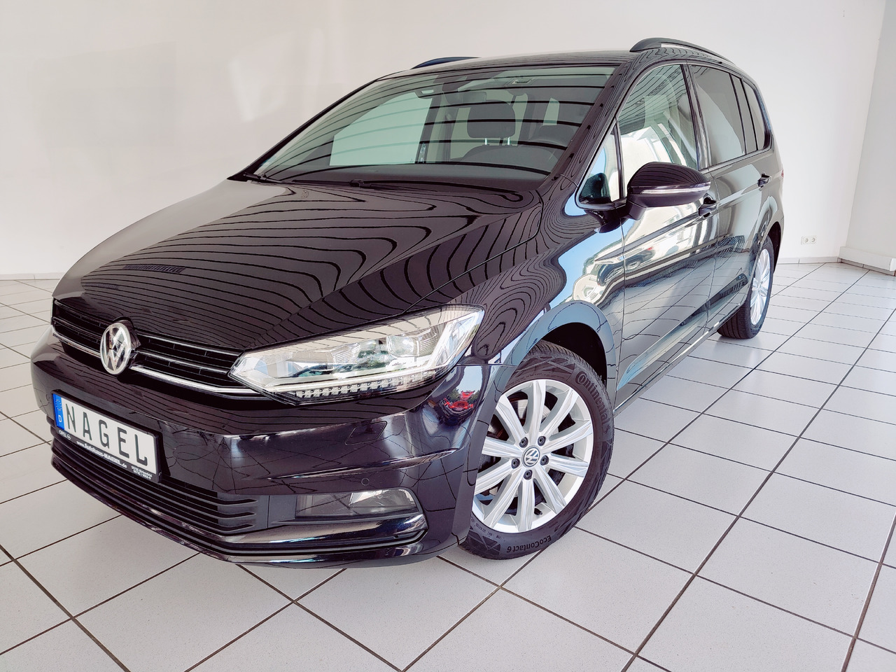 Volkswagen Touran Highline BMT/Start-Stopp Navi Licht RüKam - Personenwagen: afbeelding 1 Volkswagen Touran Highline BMT/Start-Stopp Navi Licht RüKam - Personenwagen: afbeelding 1