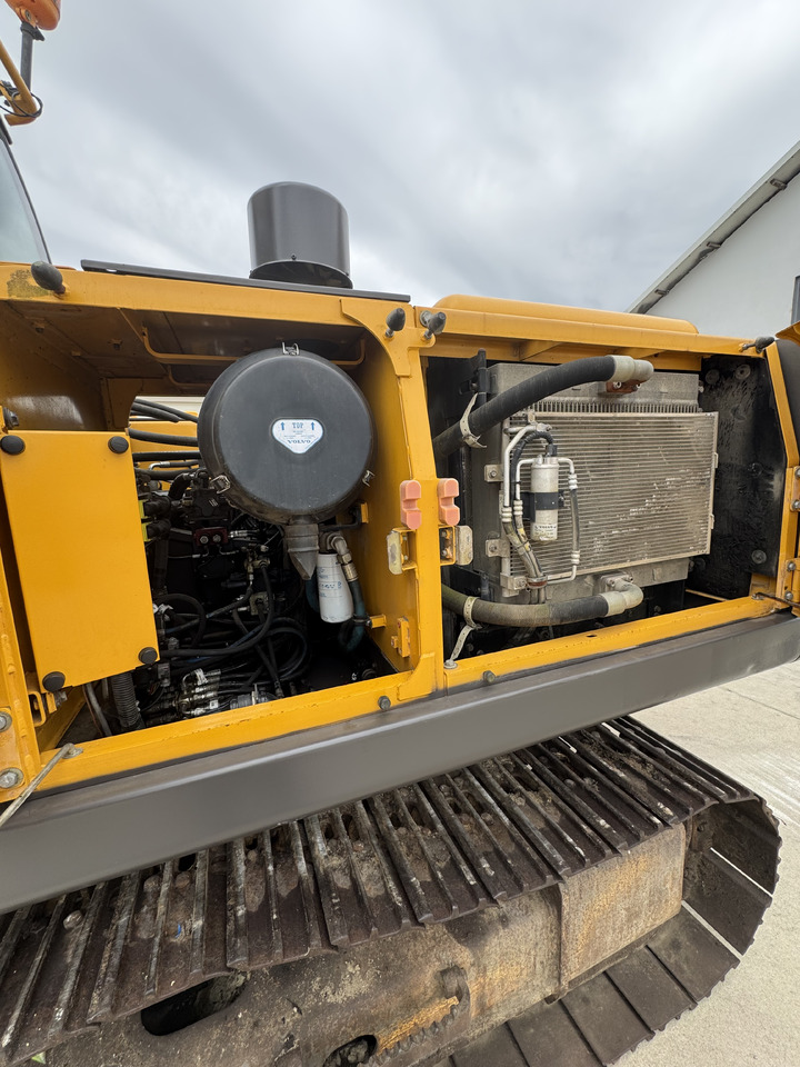 Rupsgraafmachine VOLVO EC 240 CNL: afbeelding 22