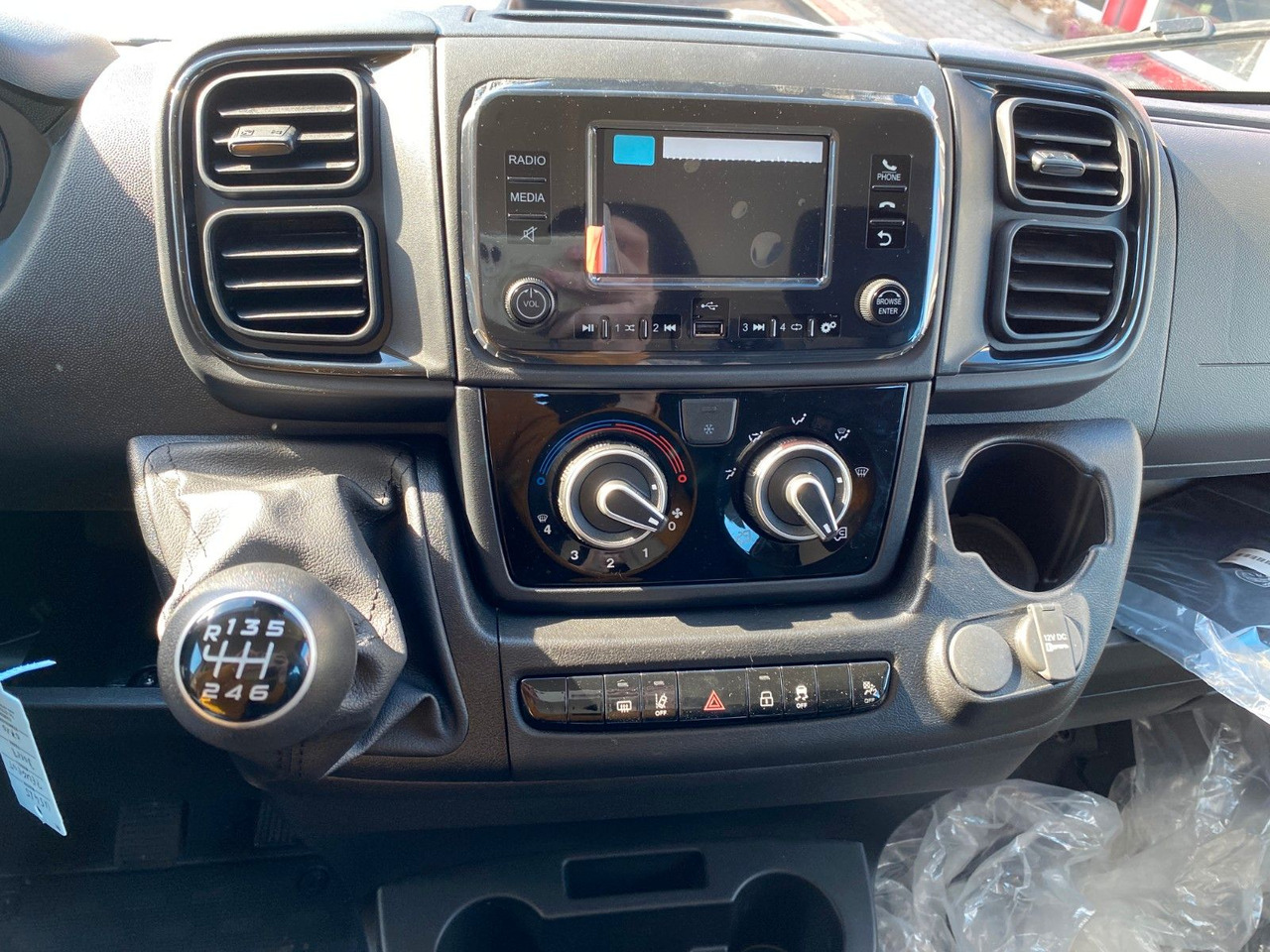 Peugeot BOXER CHDC L4 HEAVY PRITSCHE - Bestelwagen met open laadbak, Bestelwagen met dubbele cabine: afbeelding 3 Peugeot BOXER CHDC L4 HEAVY PRITSCHE - Bestelwagen met open laadbak, Bestelwagen met dubbele cabine: afbeelding 3