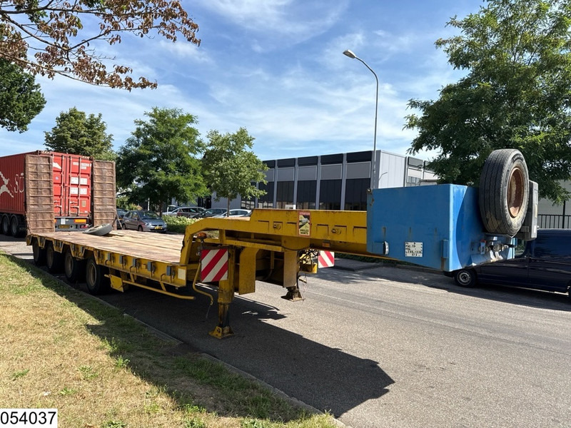 ACTM Lowbed 70.000 KG, 2,5mtr + 2x 0,35 mtr - Dieplader oplegger: afbeelding 4 ACTM Lowbed 70.000 KG, 2,5mtr + 2x 0,35 mtr - Dieplader oplegger: afbeelding 4
